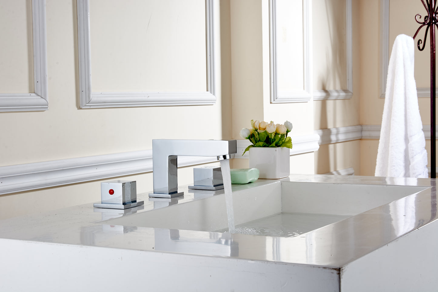 3H8-in. CUPC Brass Bathroom Sink Faucet Chrome Lead Free Brass