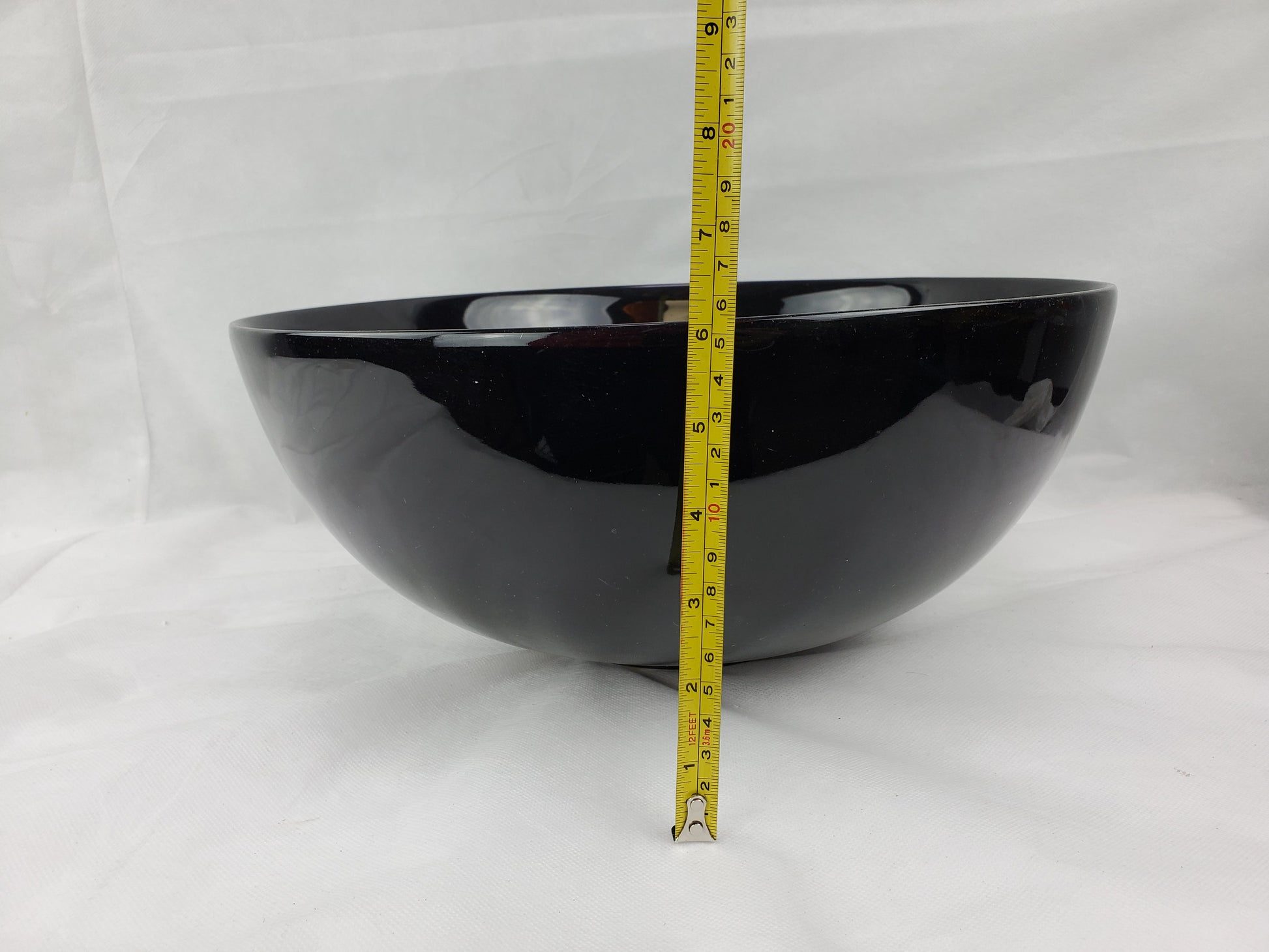 14.09-in. x 14.09-in. Round Bathroom Vessel Sink Black Enamel Glaze