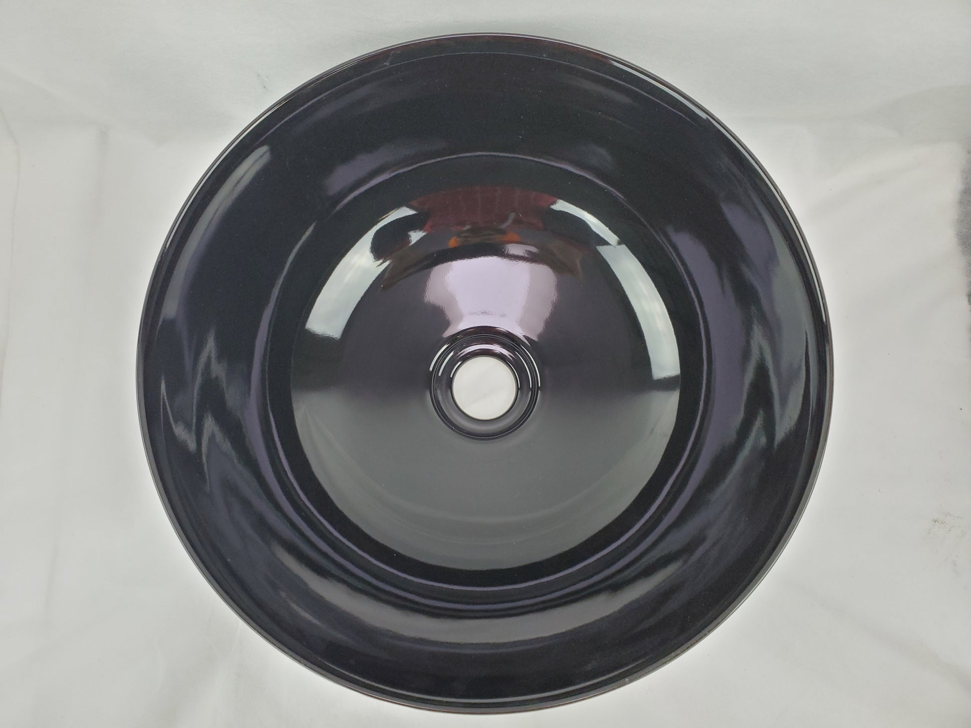 14.09-in. x 14.09-in. Round Bathroom Vessel Sink Black Enamel Glaze