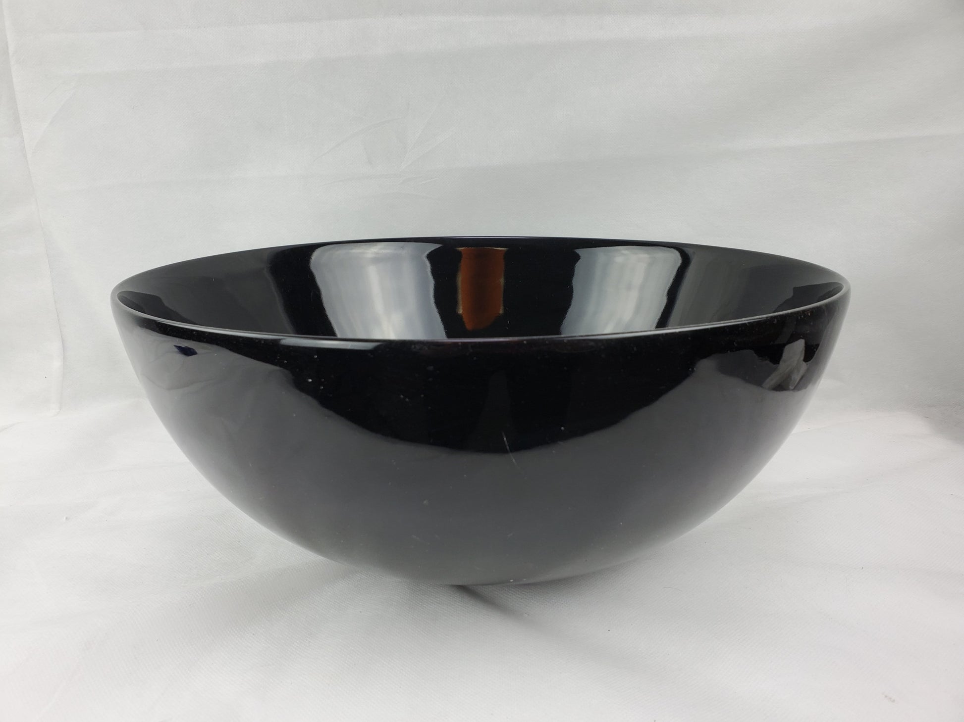 14.09-in. x 14.09-in. Round Bathroom Vessel Sink Black Enamel Glaze