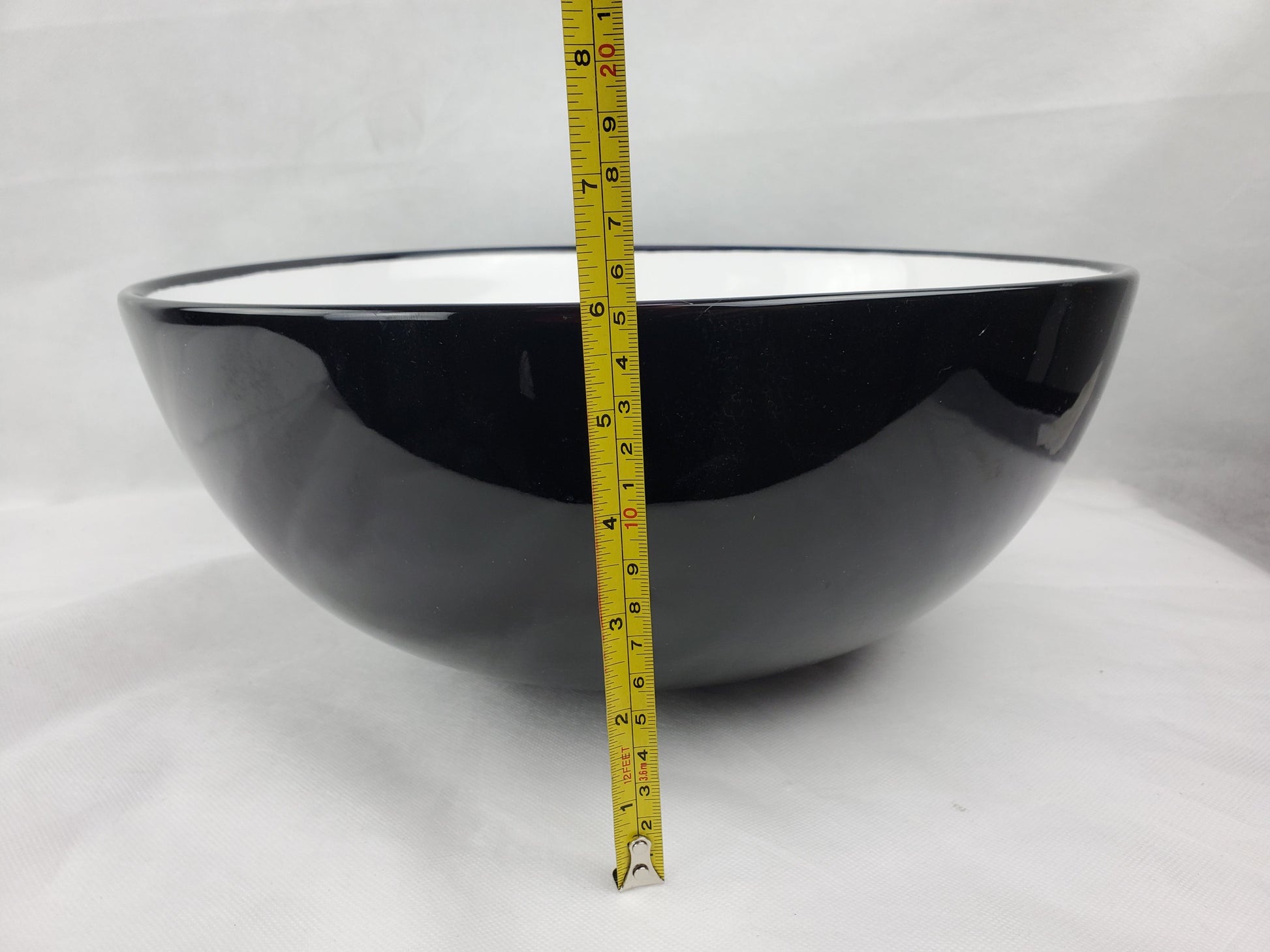14.09-in. x 14.09-in. Round Bathroom Vessel Sink Black-White Enamel Glaze