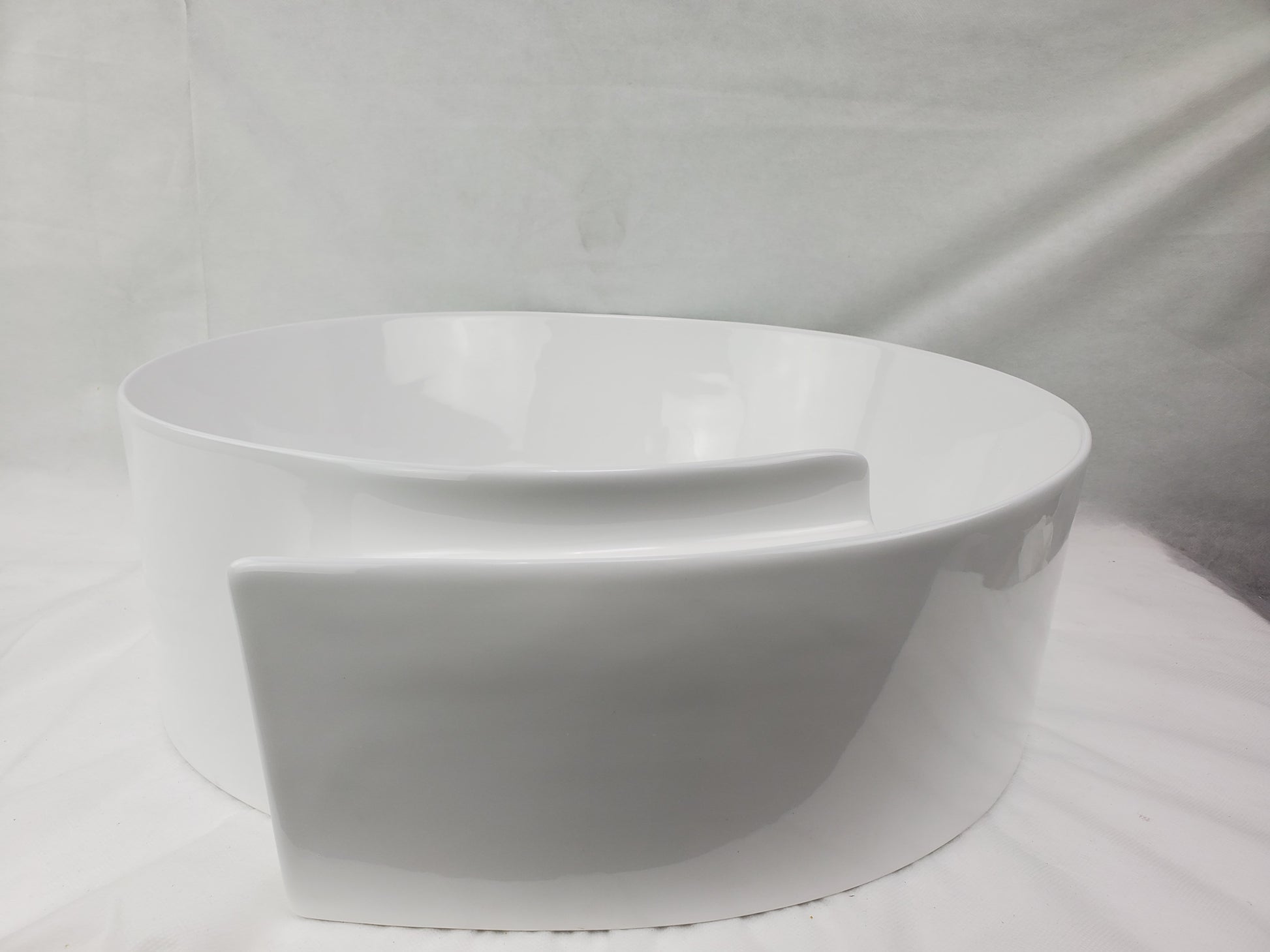 17.32-in. x 17.32-in. Round Bathroom Vessel Sink White Enamel Glaze