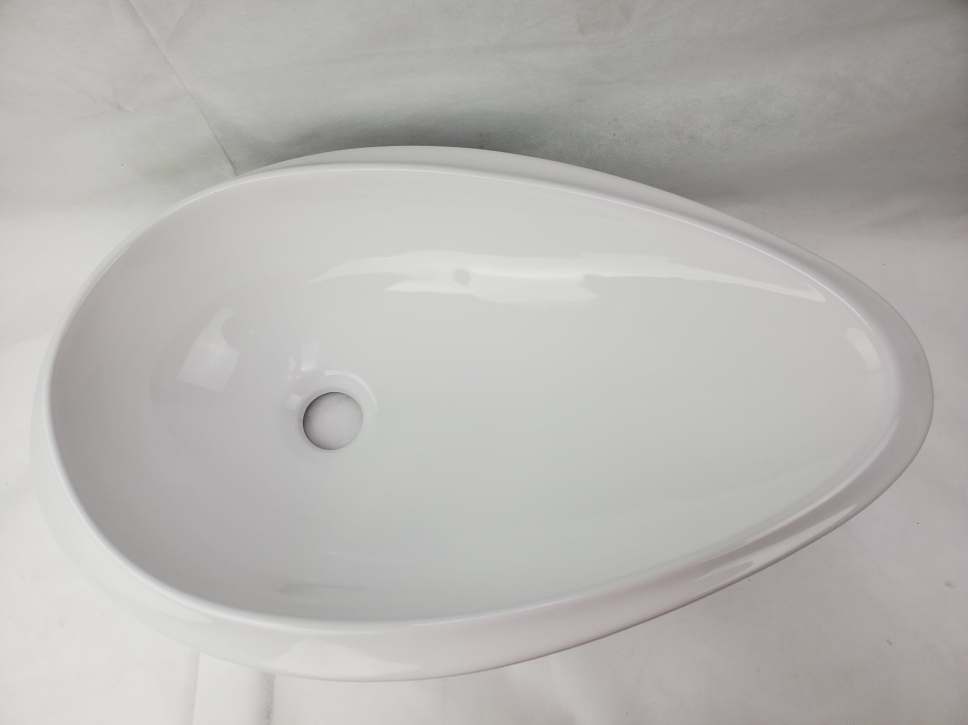 24.01-in. x 14.6-in. Oval Bathroom Vessel Sink White Enamel Glaze