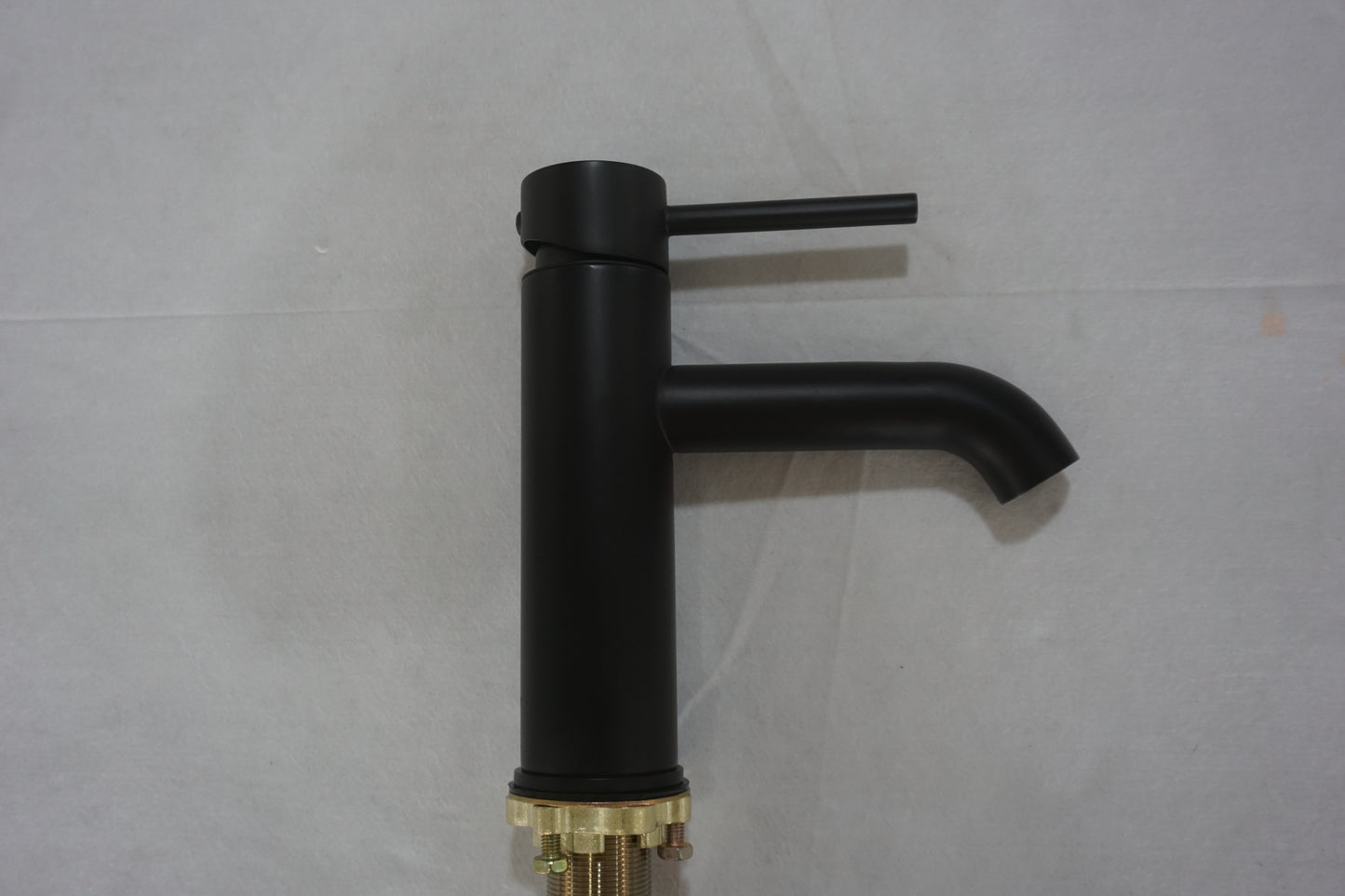 1 Hole CUPC Black Bathroom Sink Faucet Black Lead Free Brass