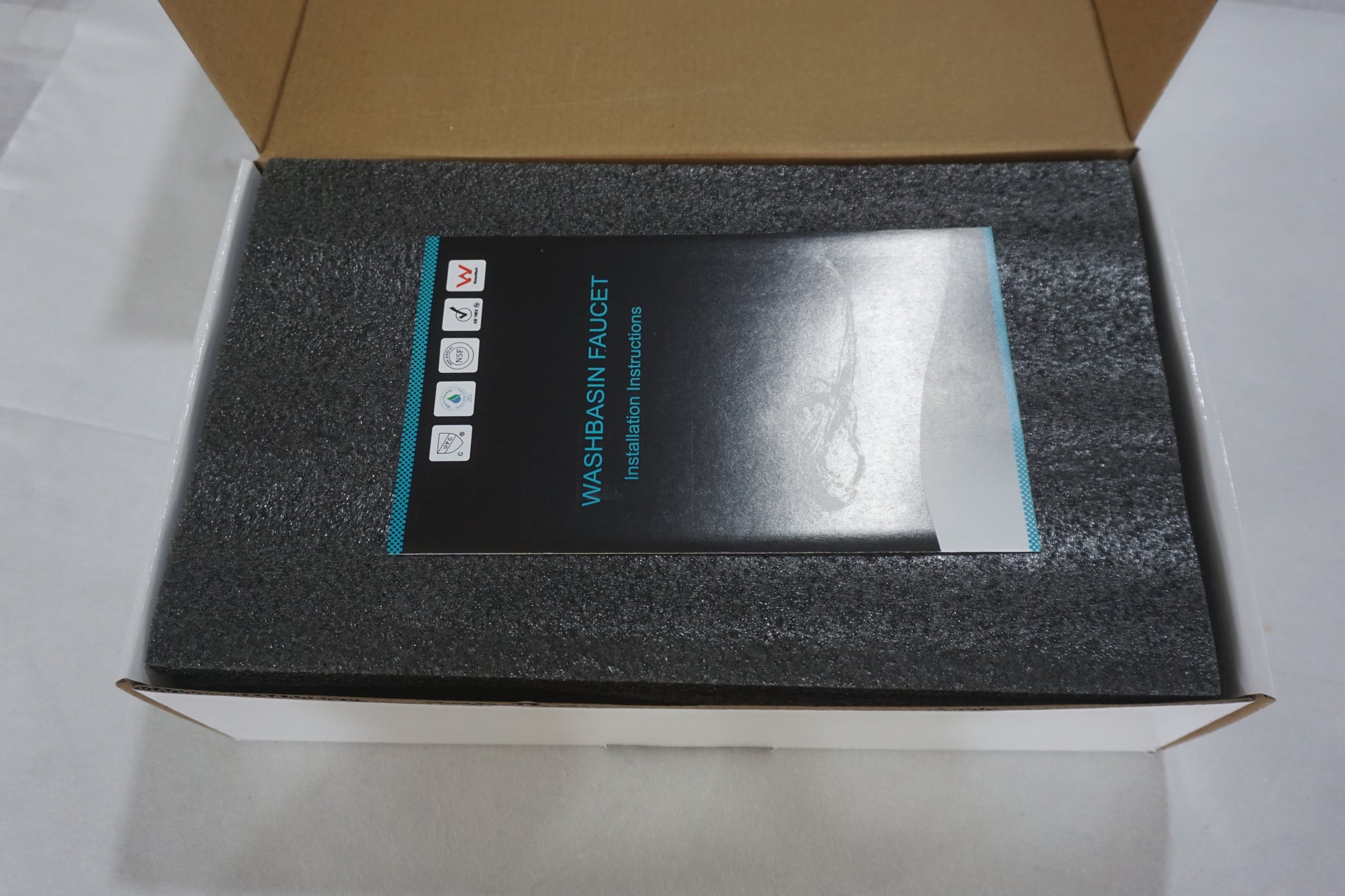 1 Hole CUPC Black Bathroom Sink Faucet Black Lead Free Brass