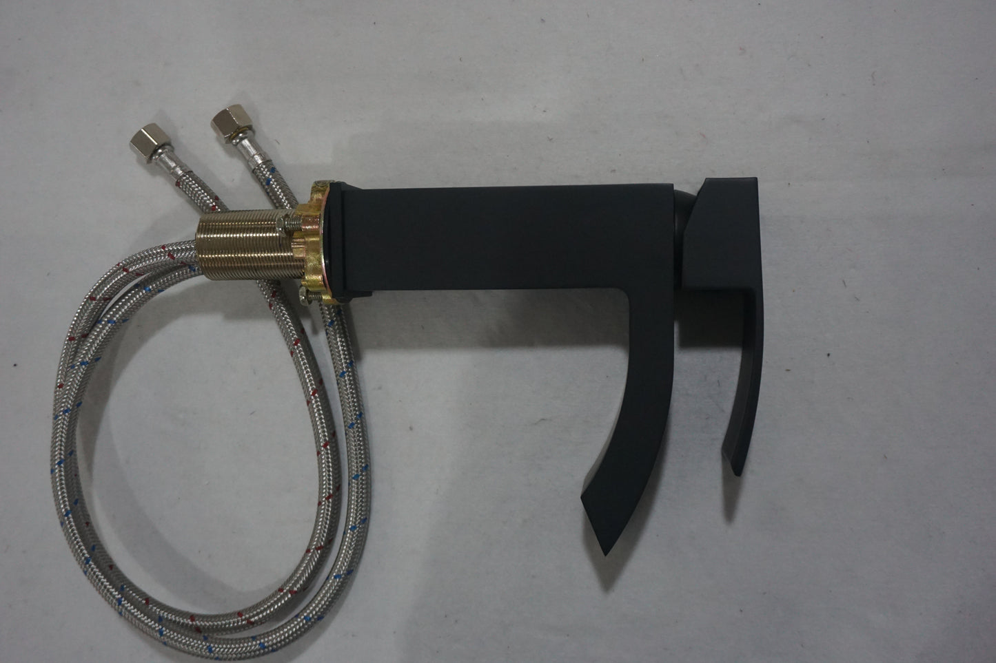 1 Hole CUPC Black Bathroom Sink Faucet Black Lead Free Brass