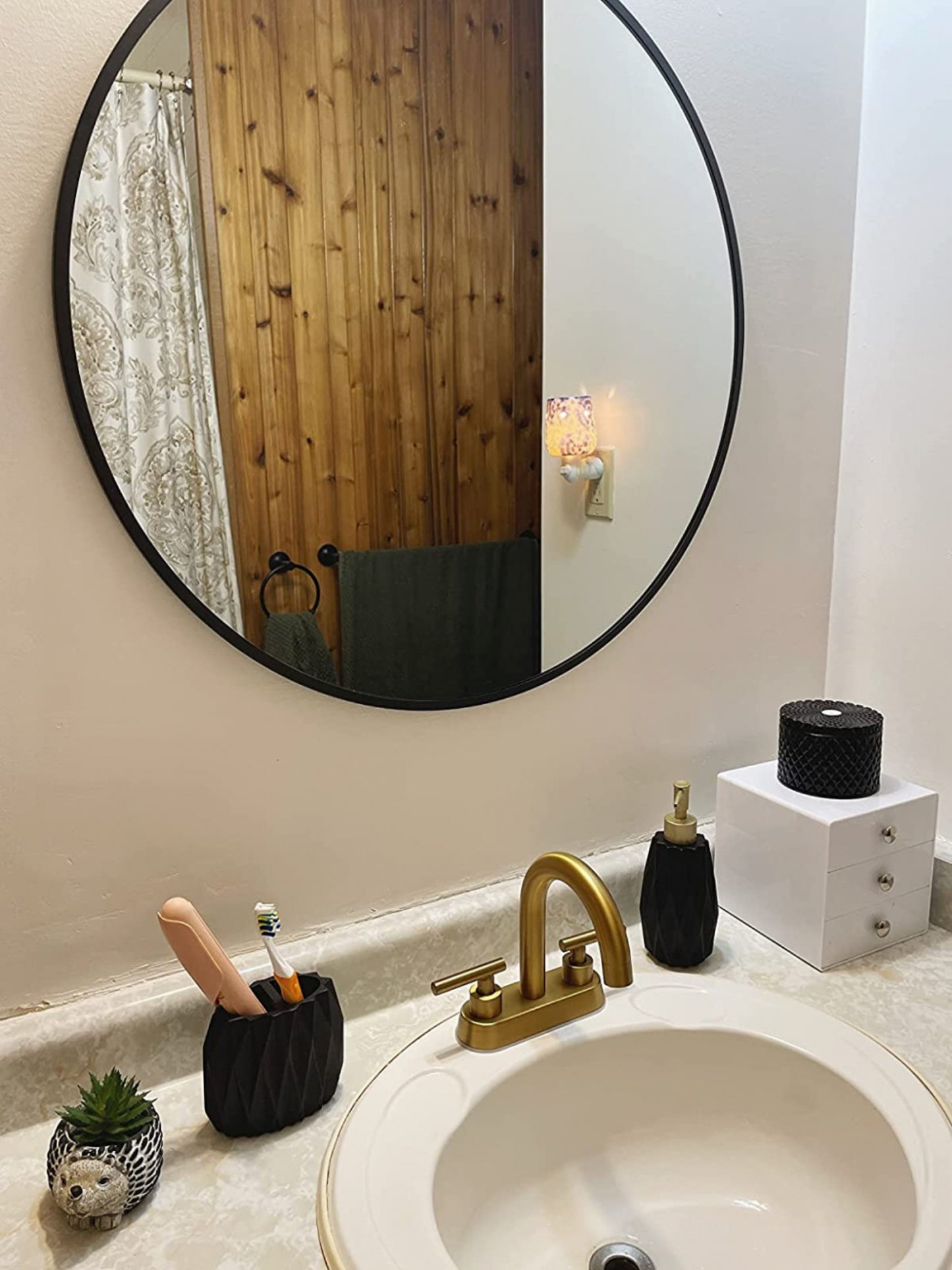 3H4-in. CUPC Brass Bathroom Sink Faucet Black Lead Free Brass