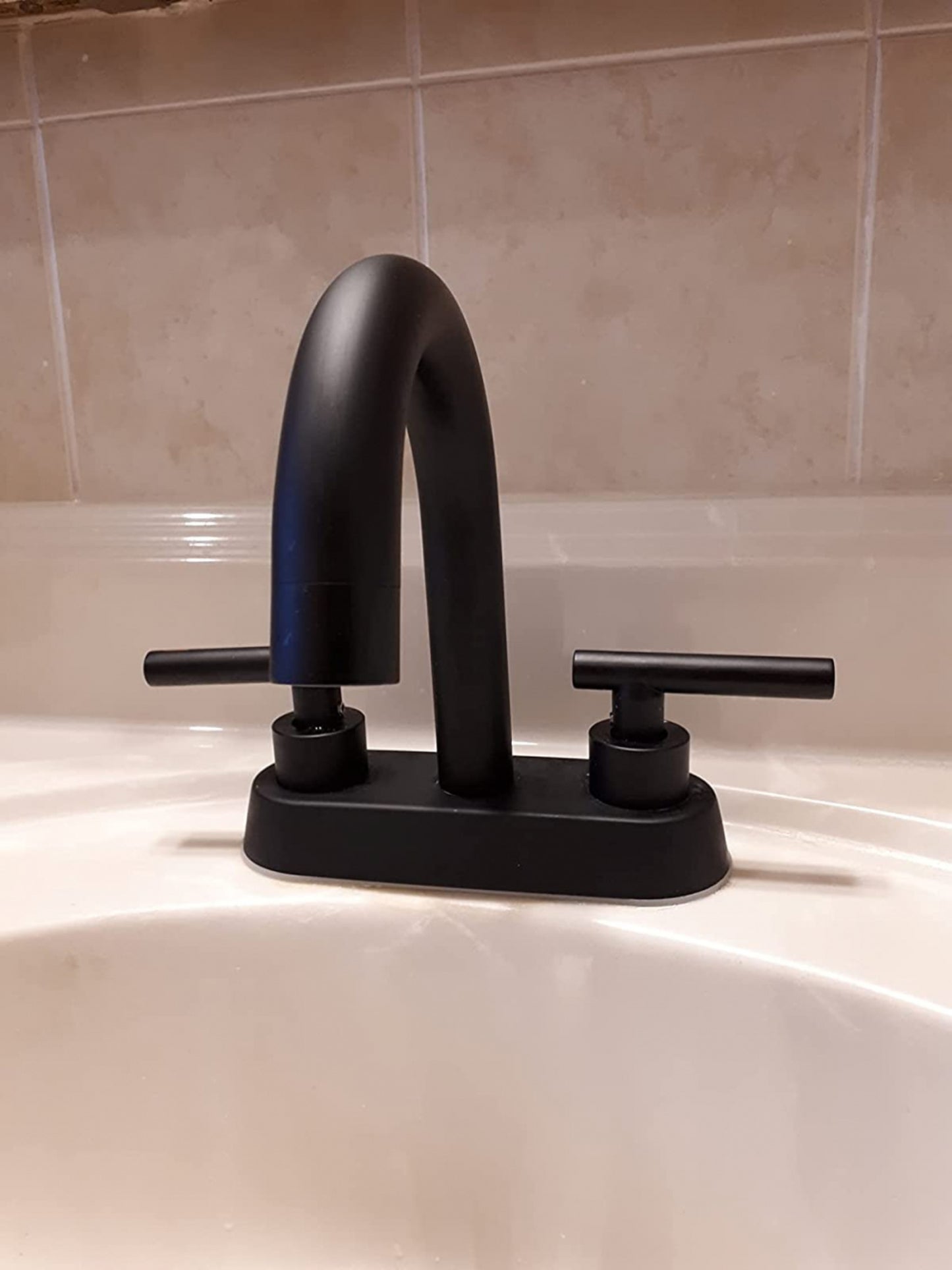 3H4-in. CUPC Brass Bathroom Sink Faucet Black Lead Free Brass